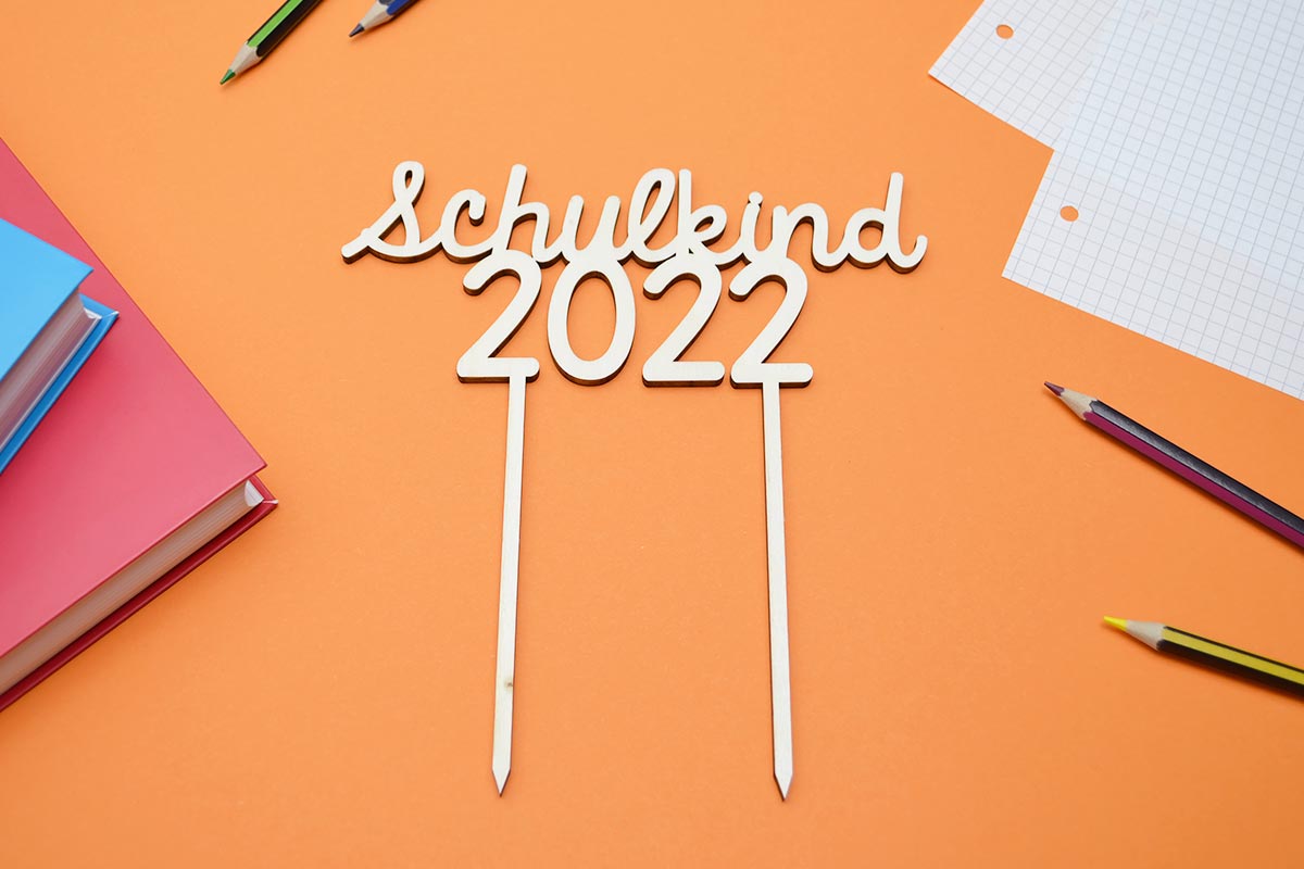Schulkind Cake Topper mit Jahreszahl