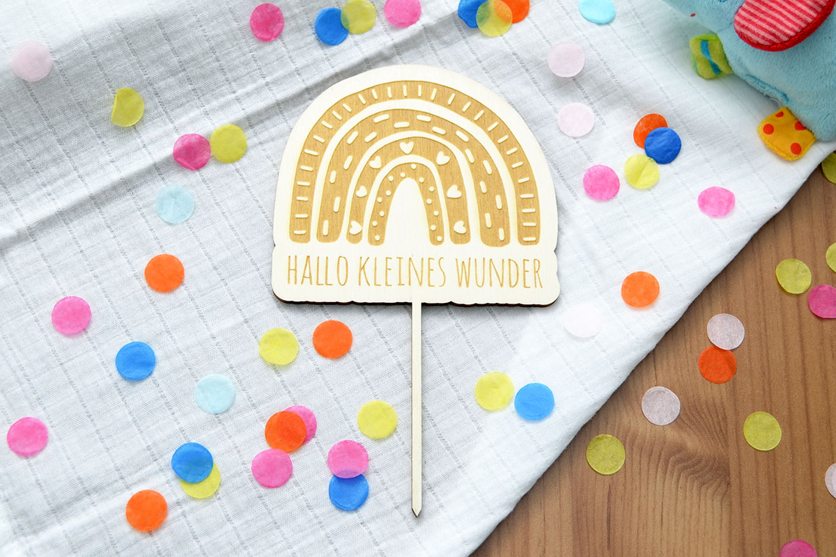 Regenbogen Cake-Topper zur Geburt: Hallo kleines Wunder!