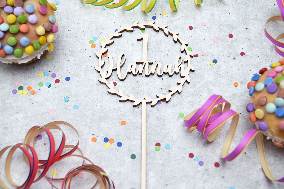 Personalisierter Cake-Topper zum Geburtstag