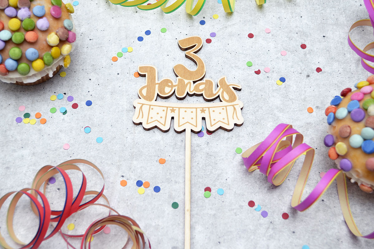 Personalisierter Cake-Topper zum Geburtstag