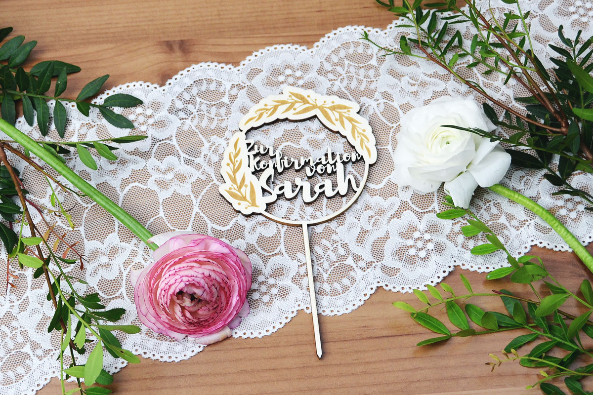 Personaisierbarer Cake-Topper zur Konfirmation