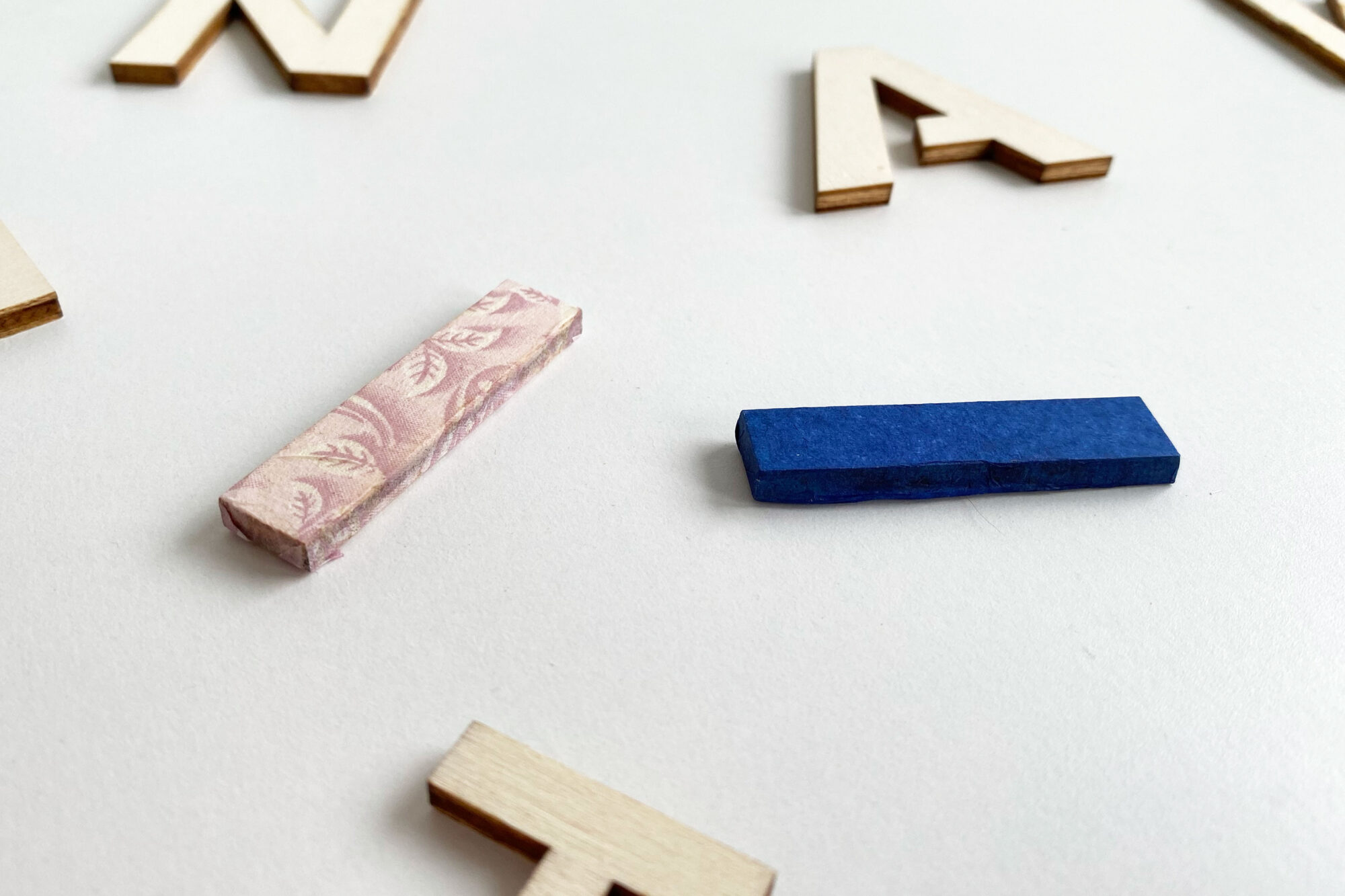 Beispiel Holz beklebt mit Serviette und Seidenpapier